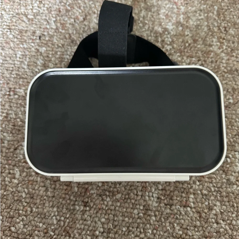 Sharper Image Black and White Smartphone VR Headset